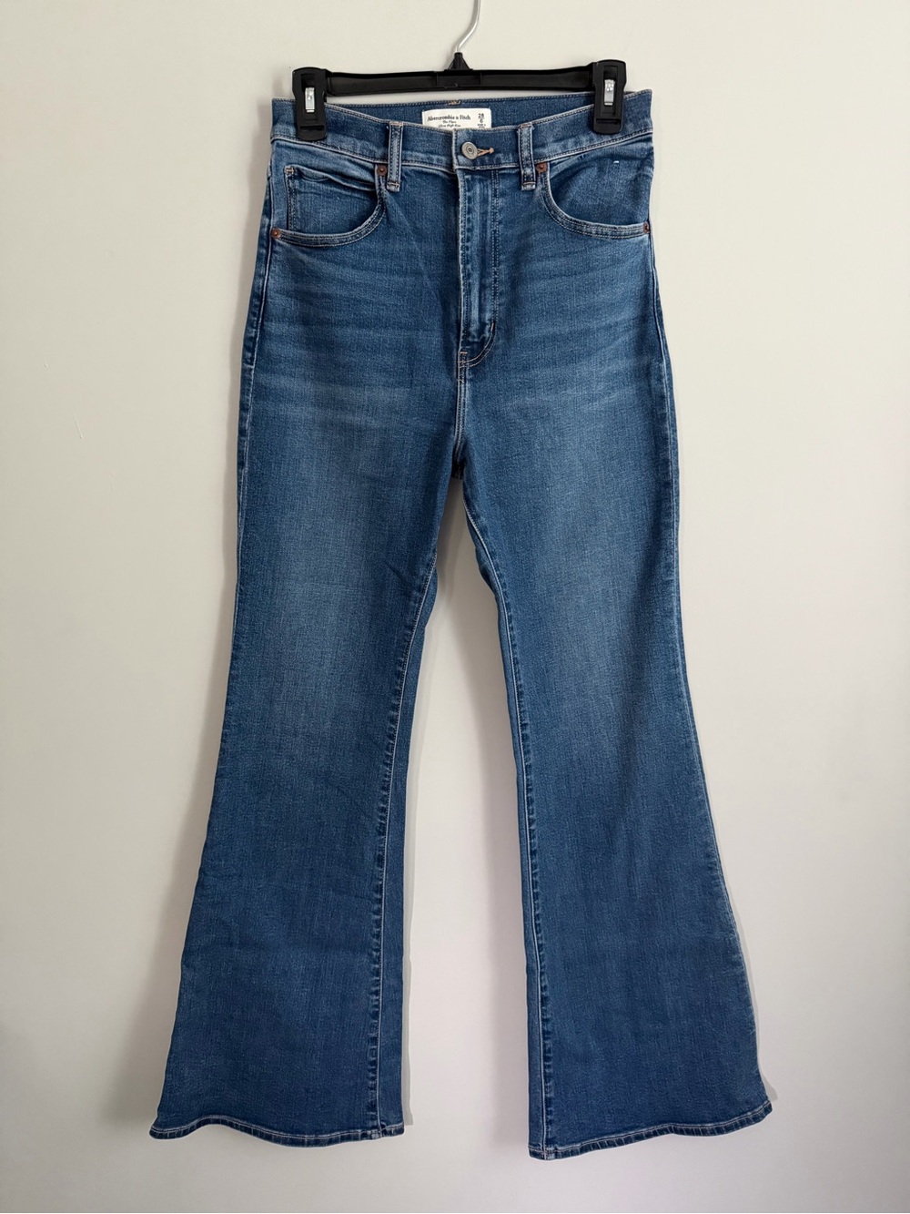 Abercrombie & Fitch Women’s Blue High-Rise Flare Jeans Size 28